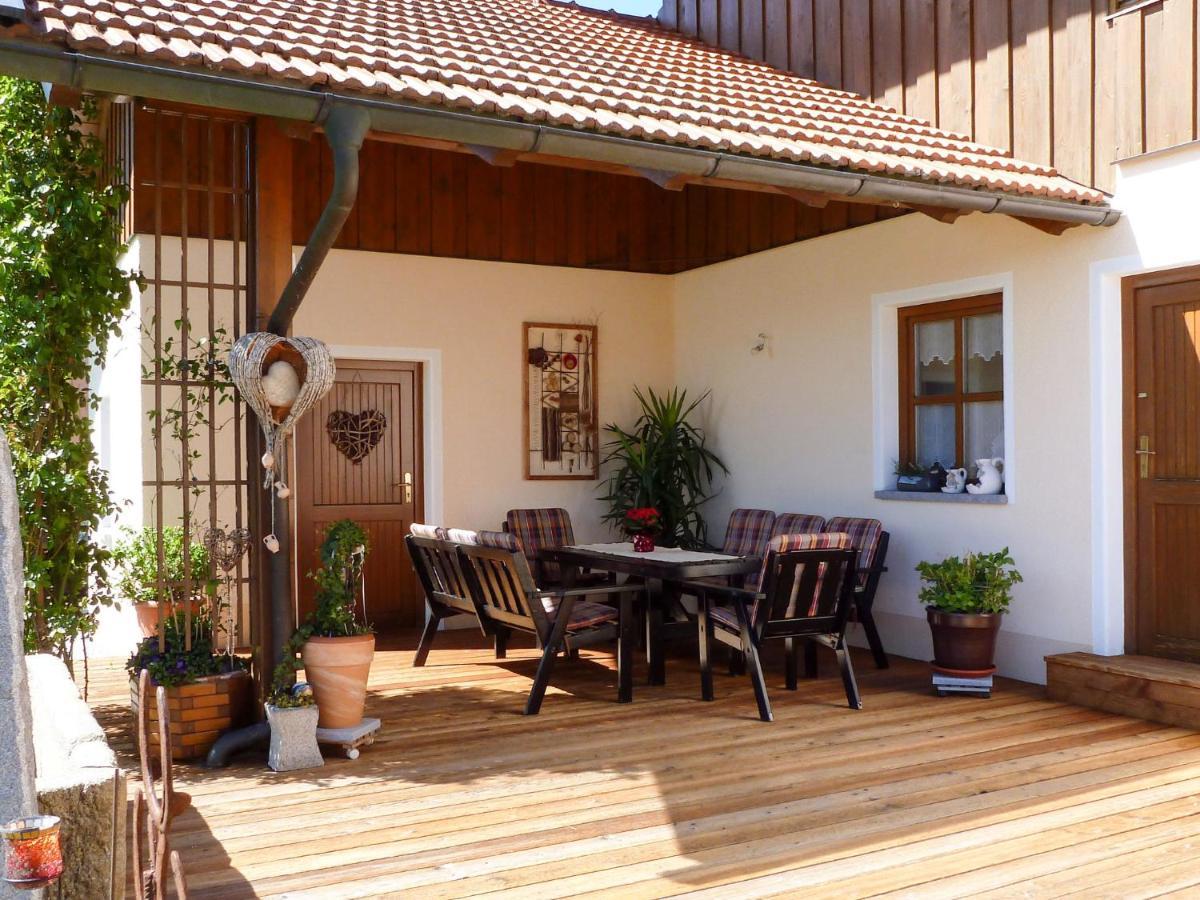 Apartment Freisinger-1 By Interhome Zachenberg Dış mekan fotoğraf